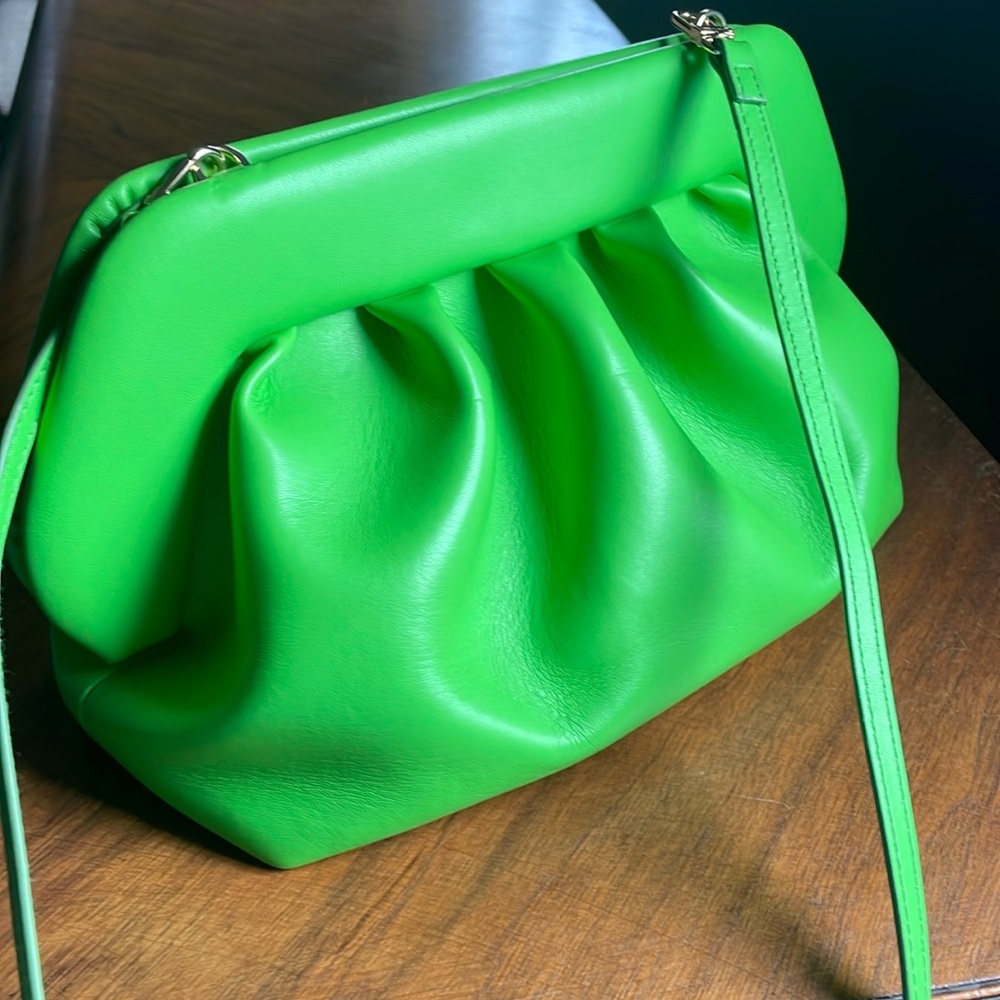Themoir green dumpling shoulder bag
